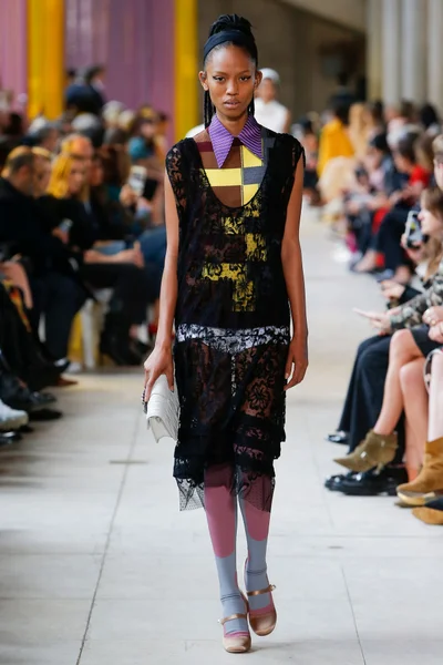 Look 8
